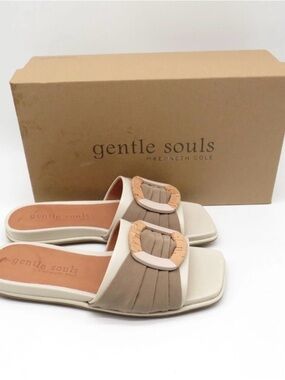 gentle souls by Kenneth Cole Cream & Stone Slide Mules with Buckle Accent